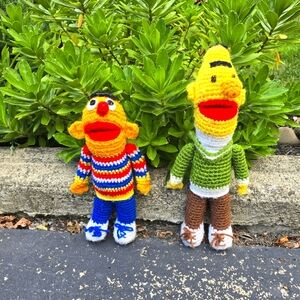 Bert & Ernie - Hand Knit